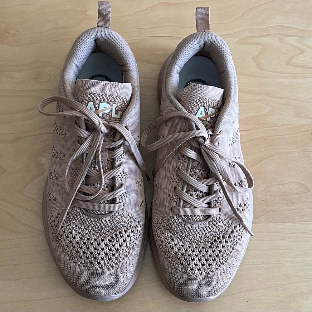APL Techloom Pro W Sneakers in Wave Caramel/Bellflower - Size 8.5